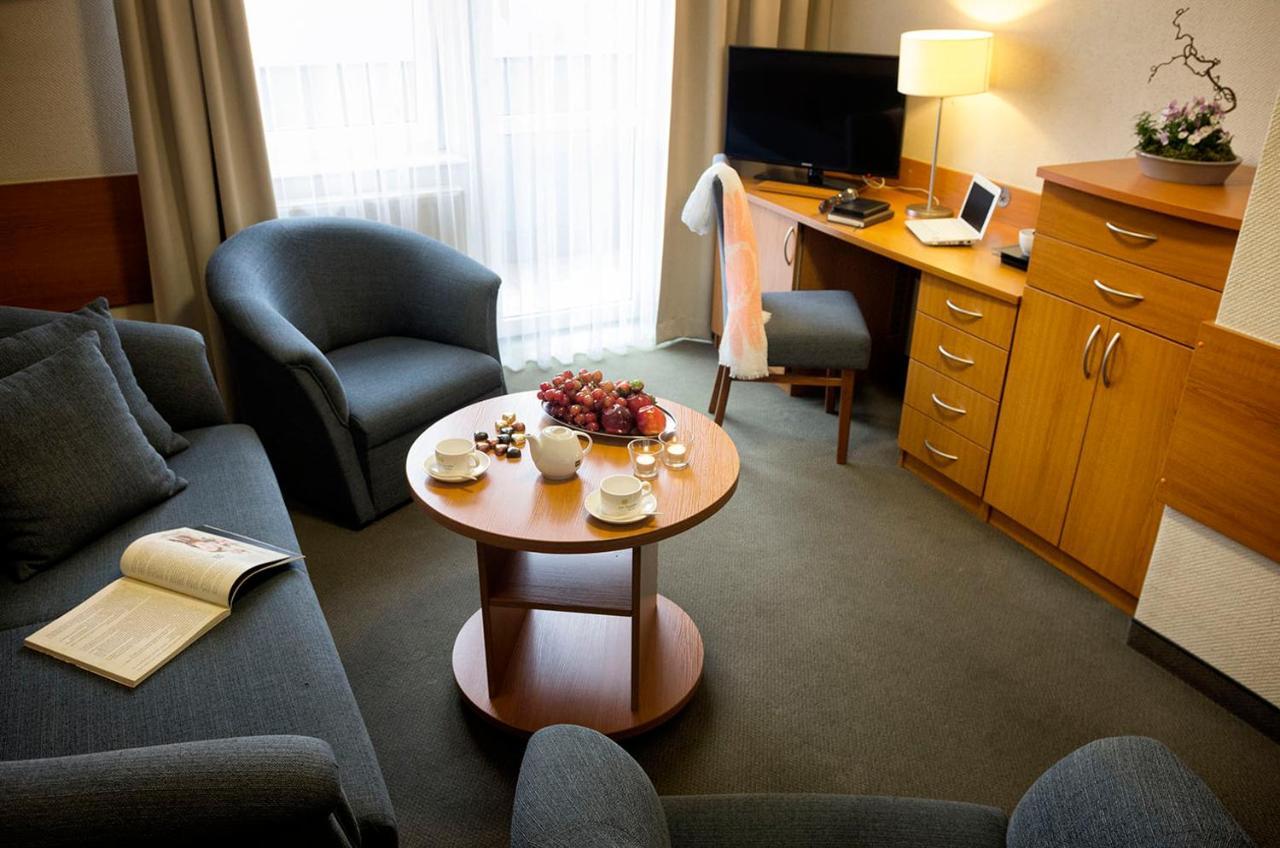 Hotel La Siesta & Medical Spa Jastrzębia Góra Buitenkant foto