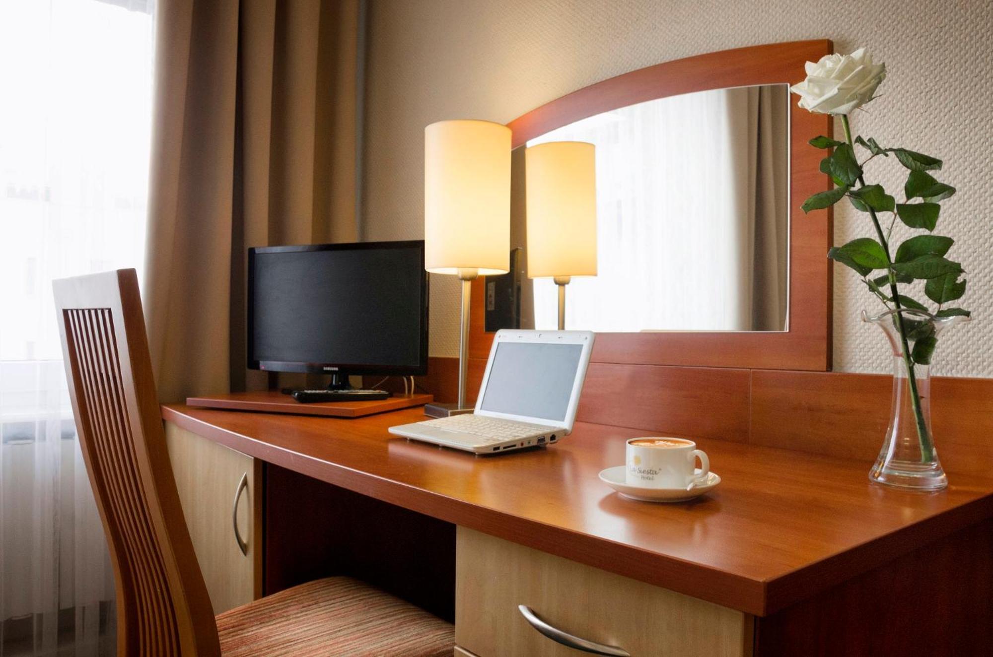 Hotel La Siesta & Medical Spa Jastrzębia Góra Buitenkant foto