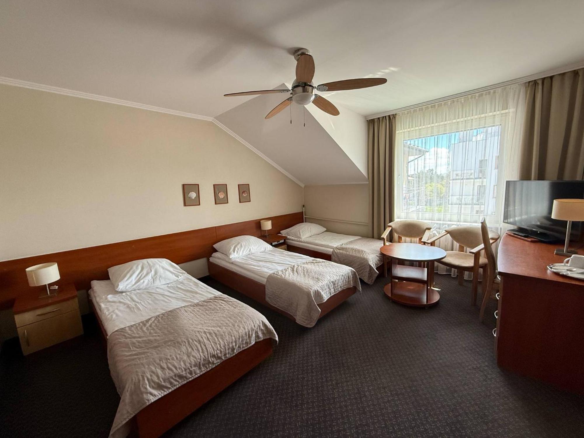 Hotel La Siesta & Medical Spa Jastrzębia Góra Buitenkant foto