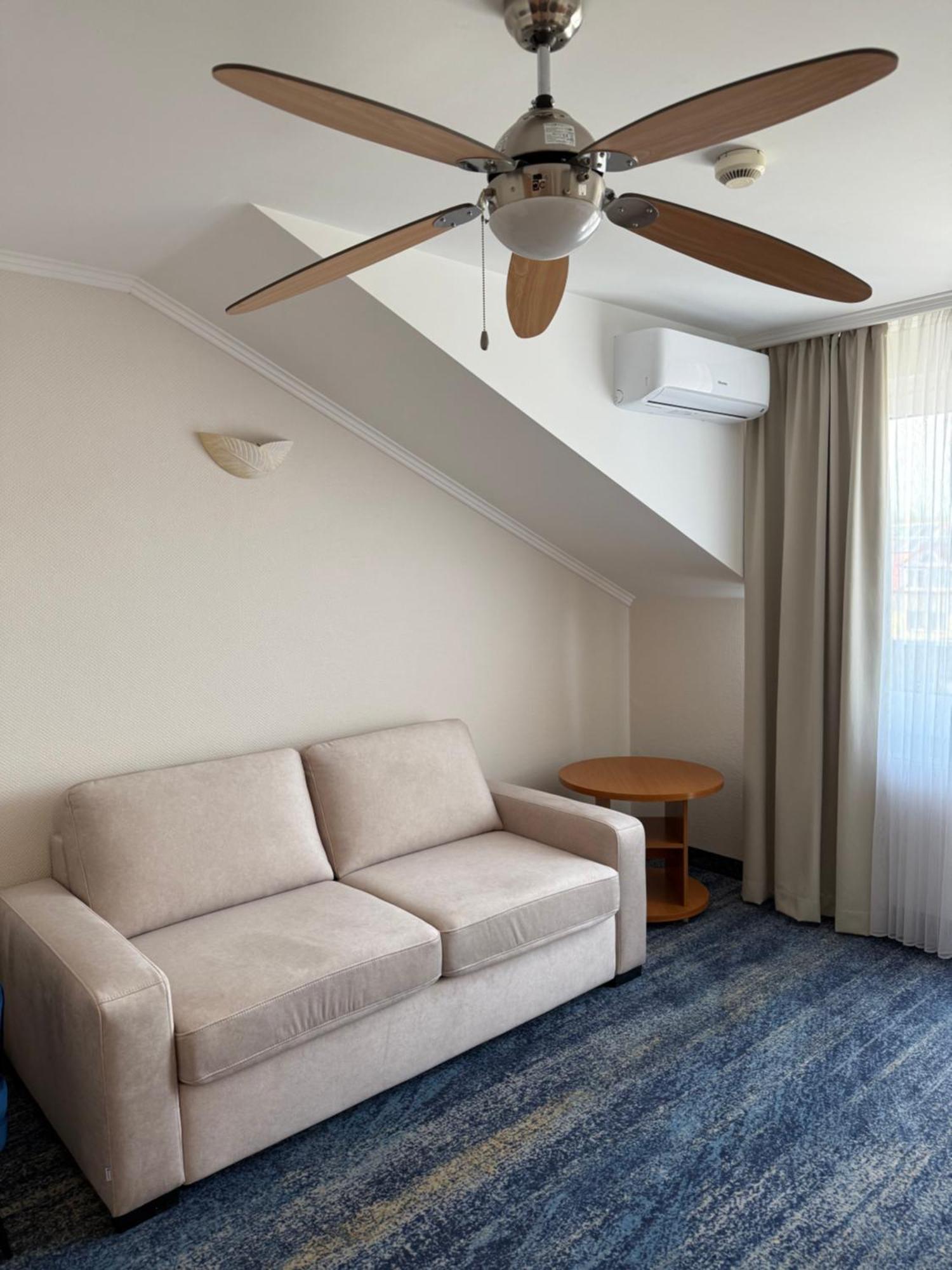 Hotel La Siesta & Medical Spa Jastrzębia Góra Buitenkant foto